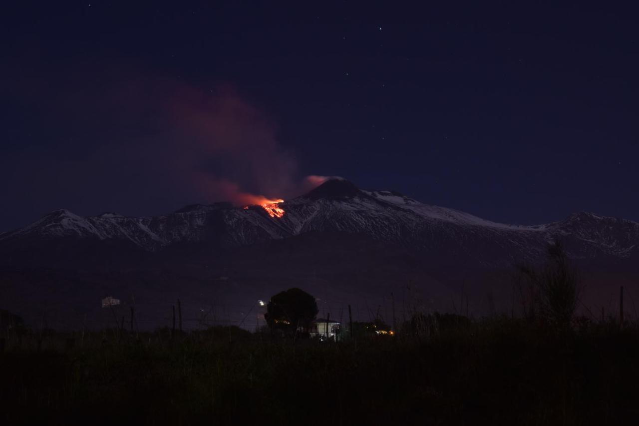 Etna Tra Le Querce Villa Santa Venerina Buitenkant foto